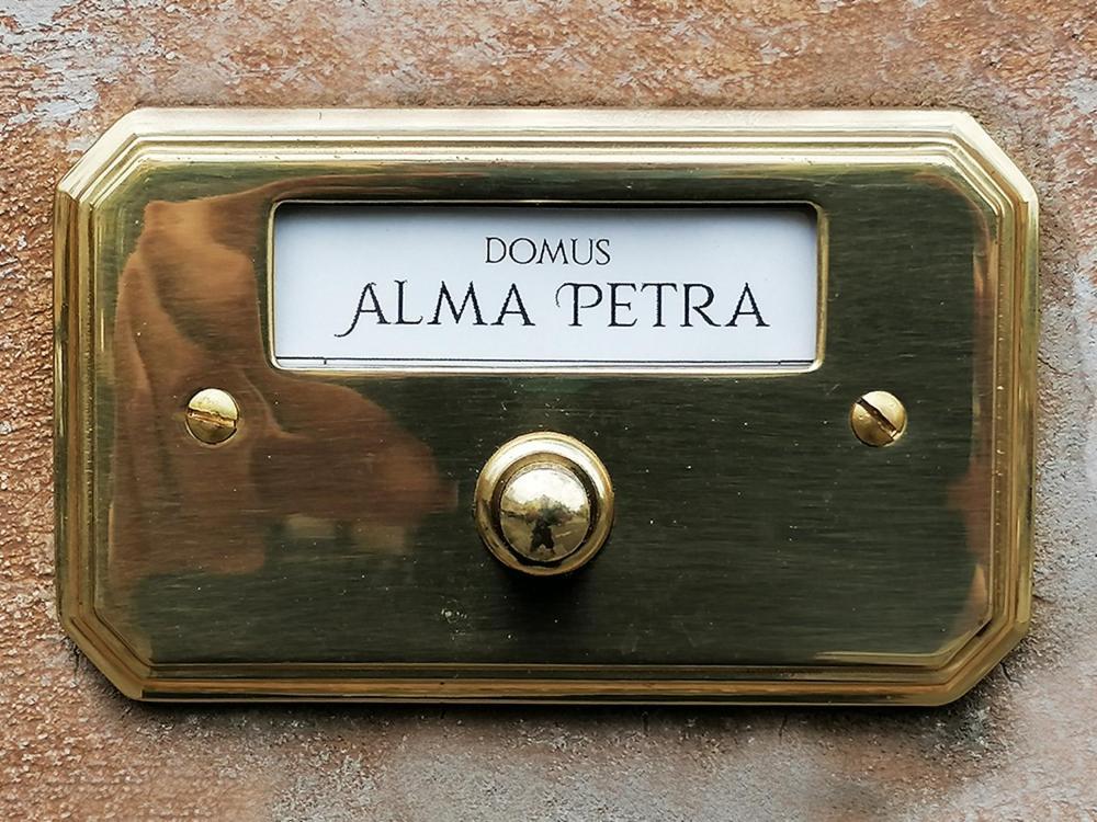 Domus Almapetra Ai Fori Imperiali Appartement *