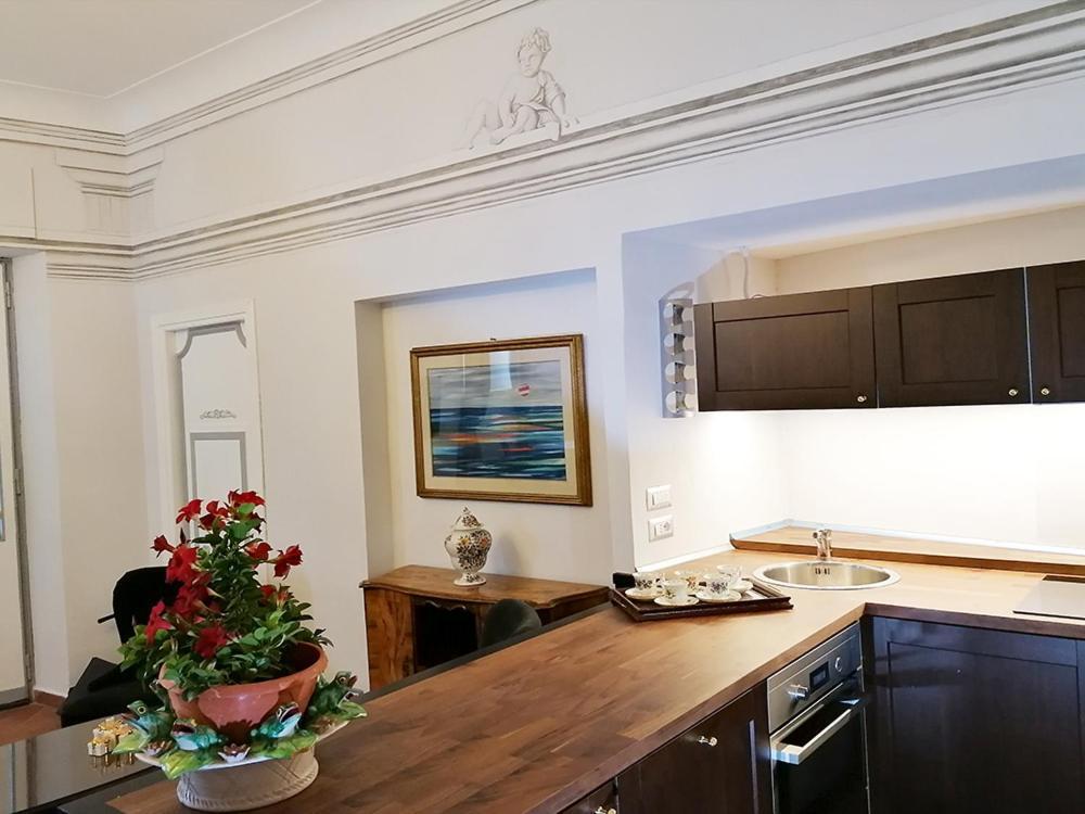 Appartement Domus Almapetra Ai Fori Imperiali