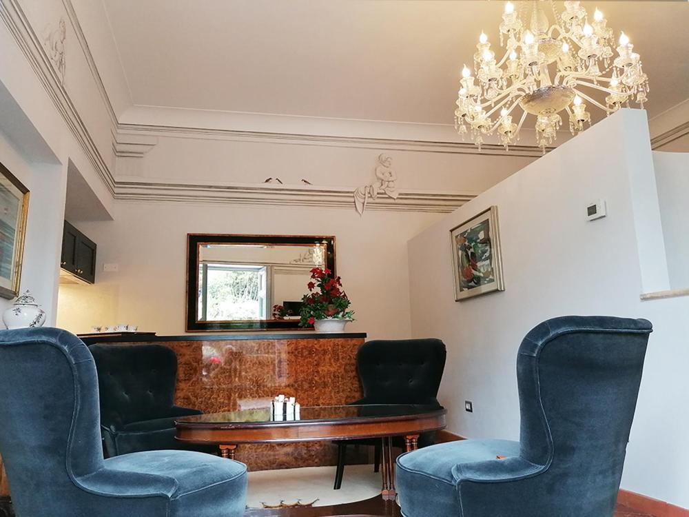 Domus Almapetra Ai Fori Imperiali Appartement *